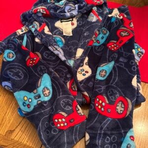 Climatesmart boys robe size Large 12/14